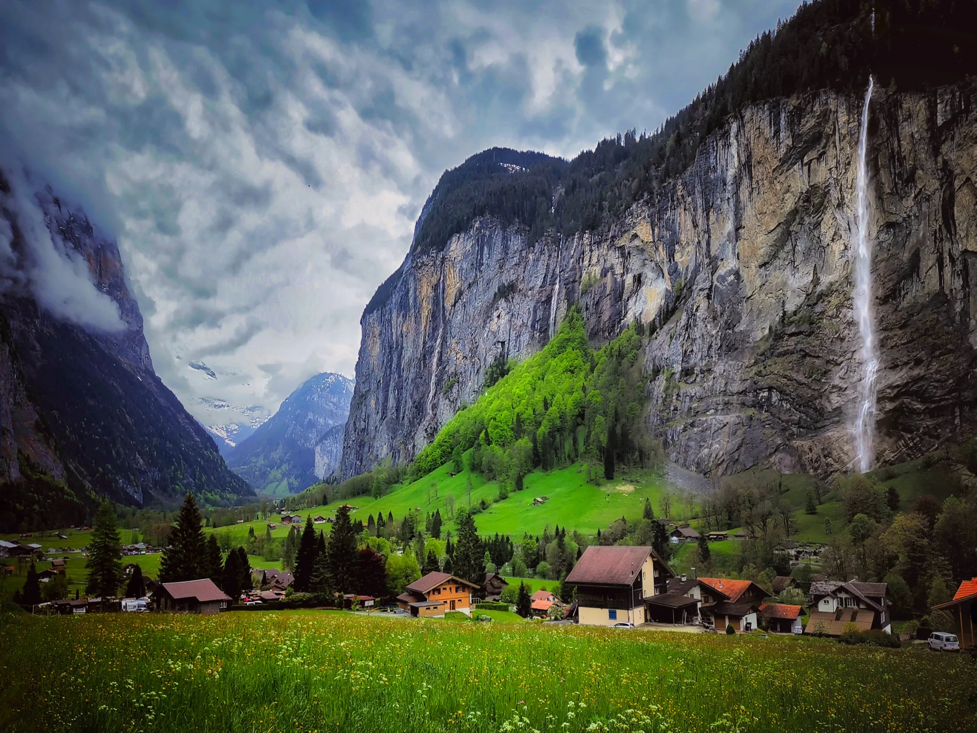 Lauterbrunnen — RAW