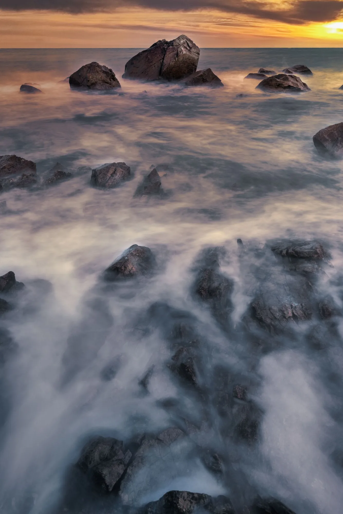 Reviving the colors of a gloomy seascape: before, after light retouching, and after heavy retouching — HEAVY RETOUCH
