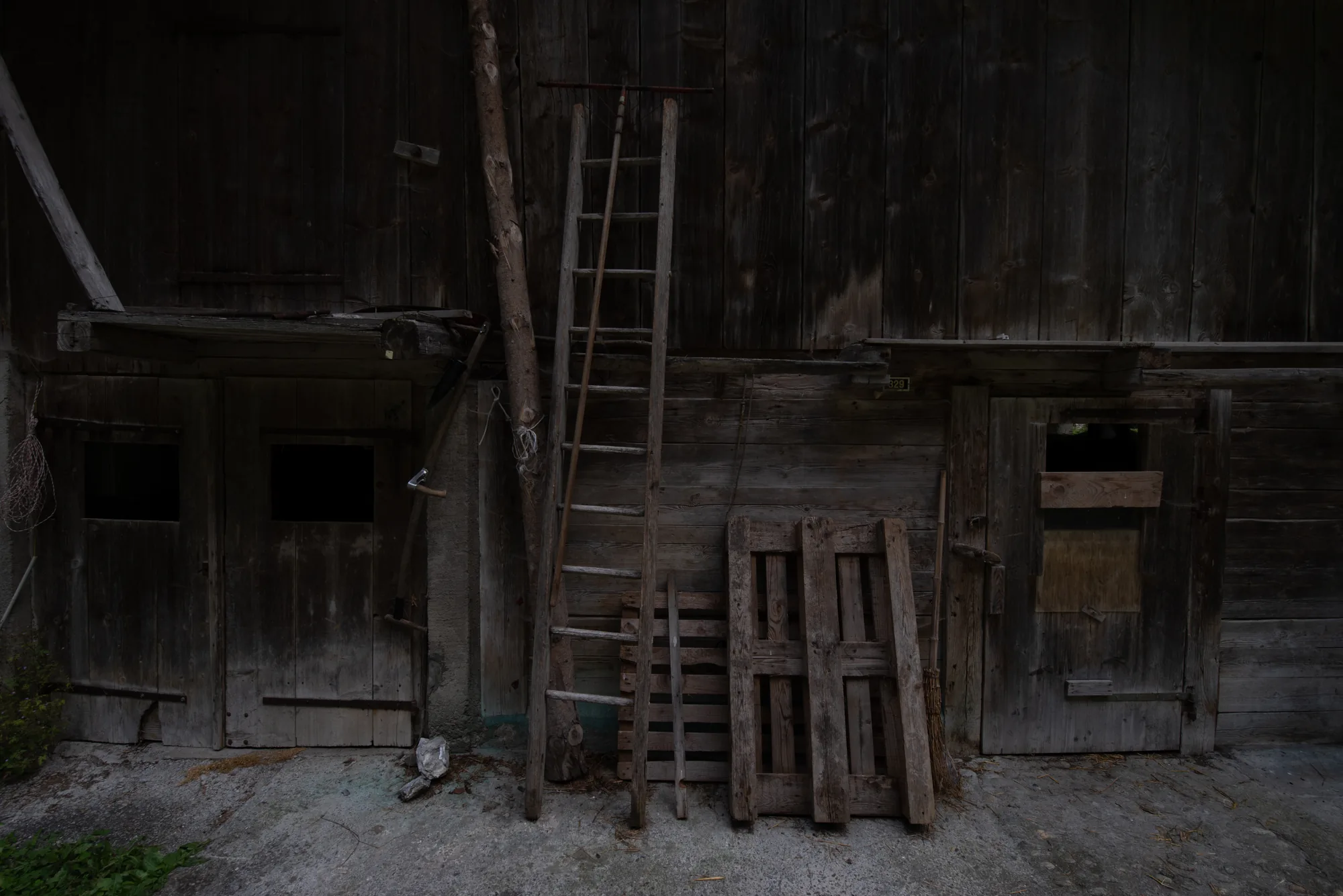 A shady barn — FINAL