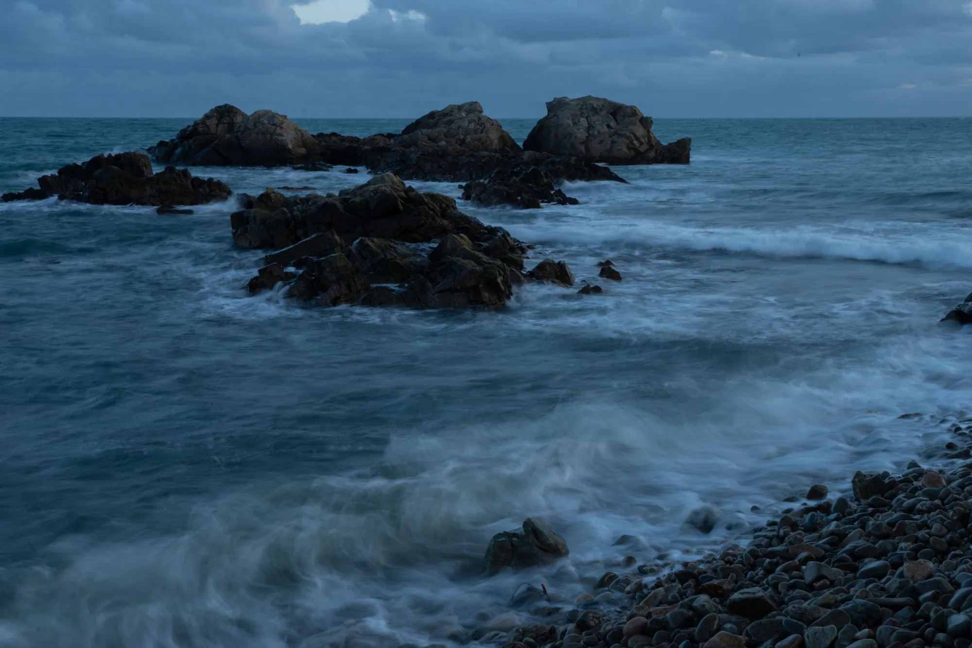 Creating a new sky for a seascape: before and after retouching — FINAL