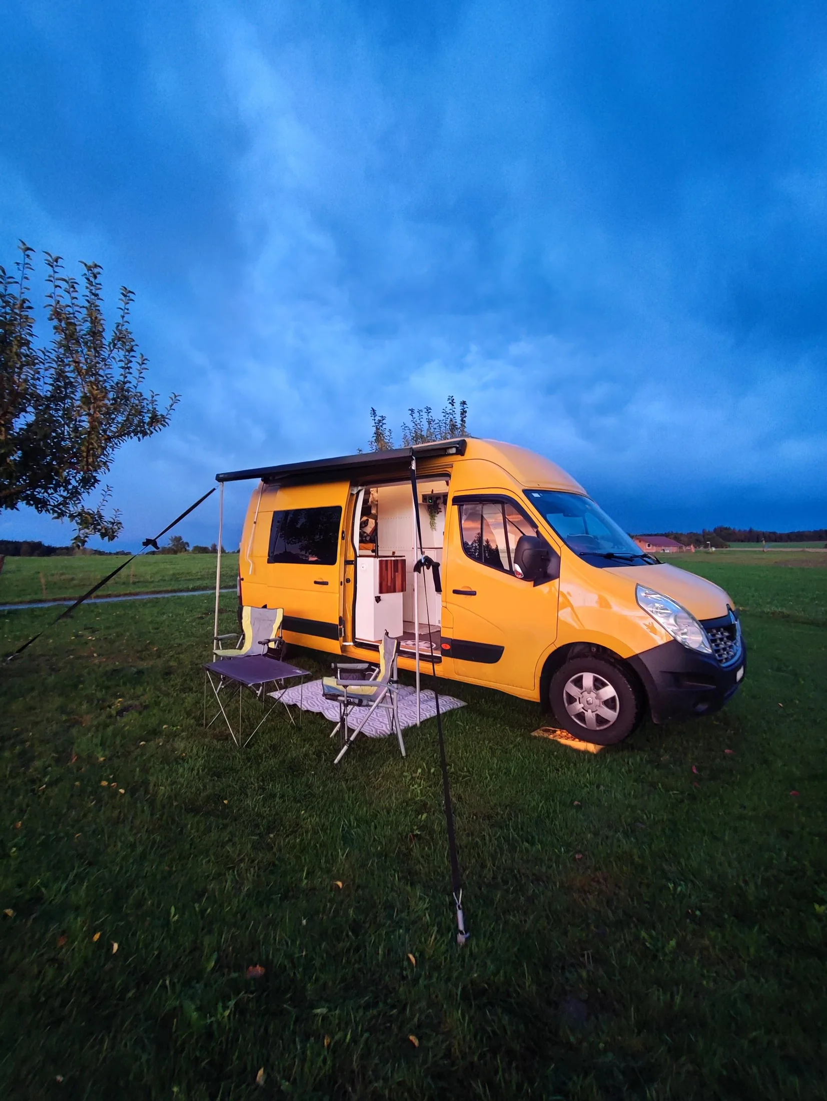 Renault Master photograph 35