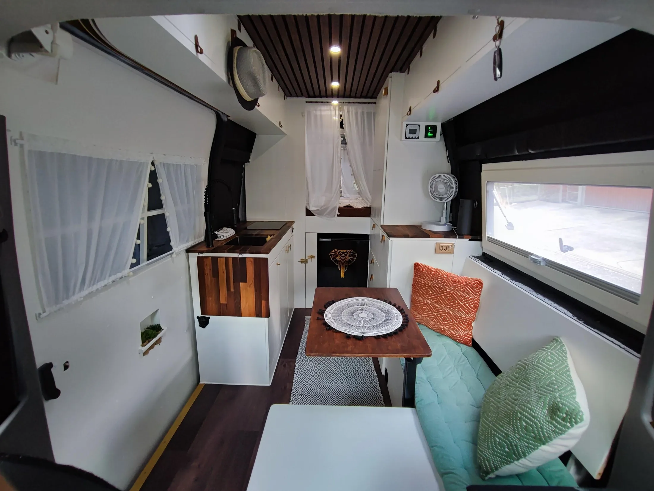 Renault Master photograph 15