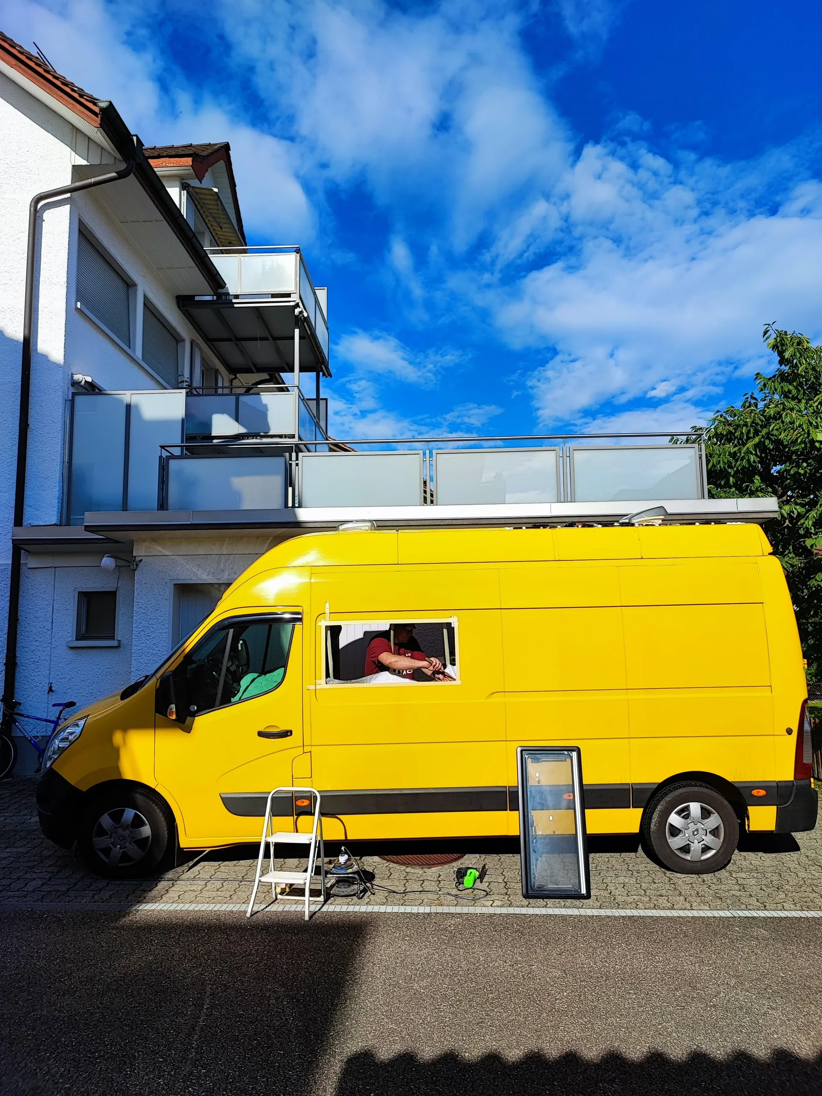 Renault Master photograph 09