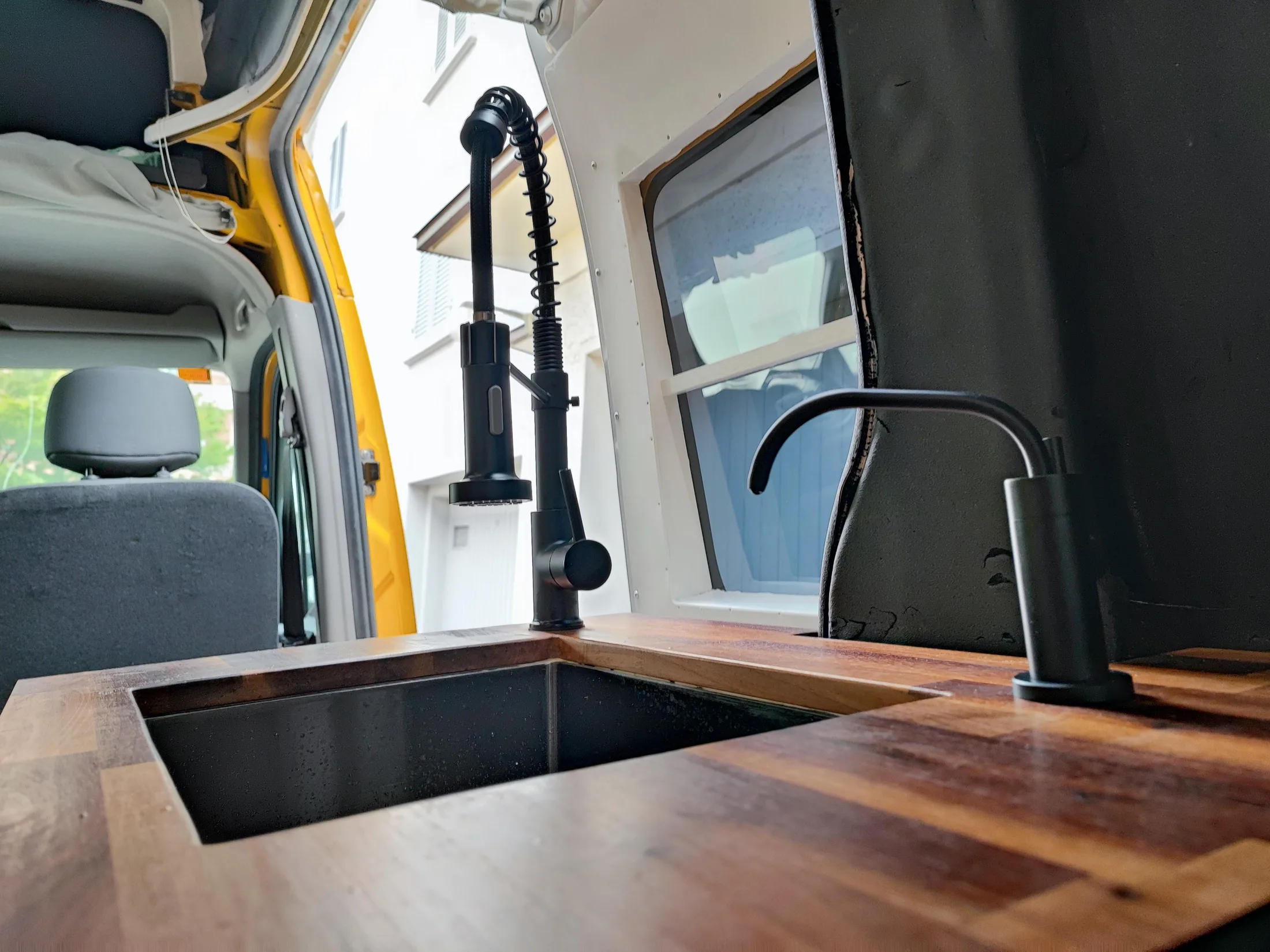 Renault Master photograph 04